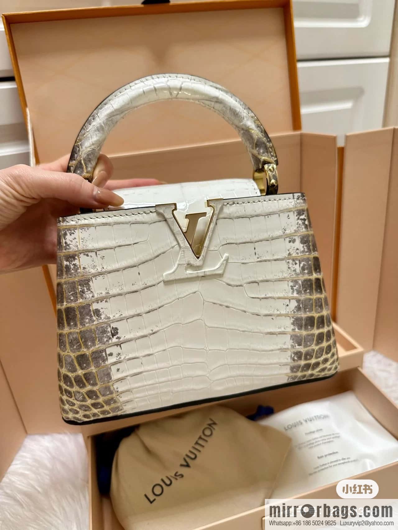 [Boutique‑grade] M48865 Himalayan, crocodile pattern full leather cap that English series Capucines mini handbag
