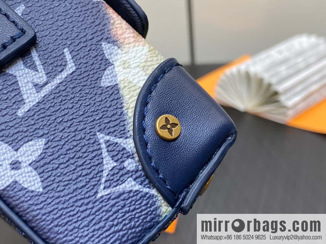 [Boutique‑grade] M82900 blue flame, men's bag messenger bag series, new Steamer series messenger bag