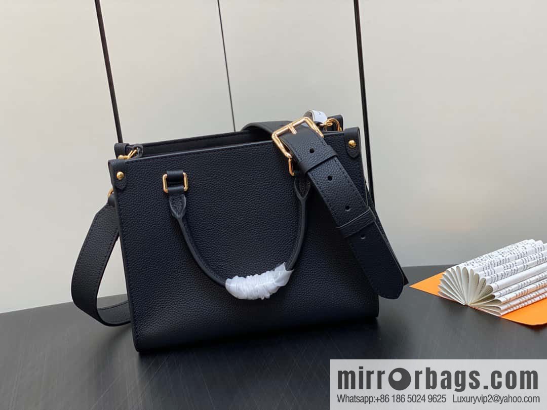 [Boutique‑grade] M22311 black full leather square bag series Lock & Go handbag M23637