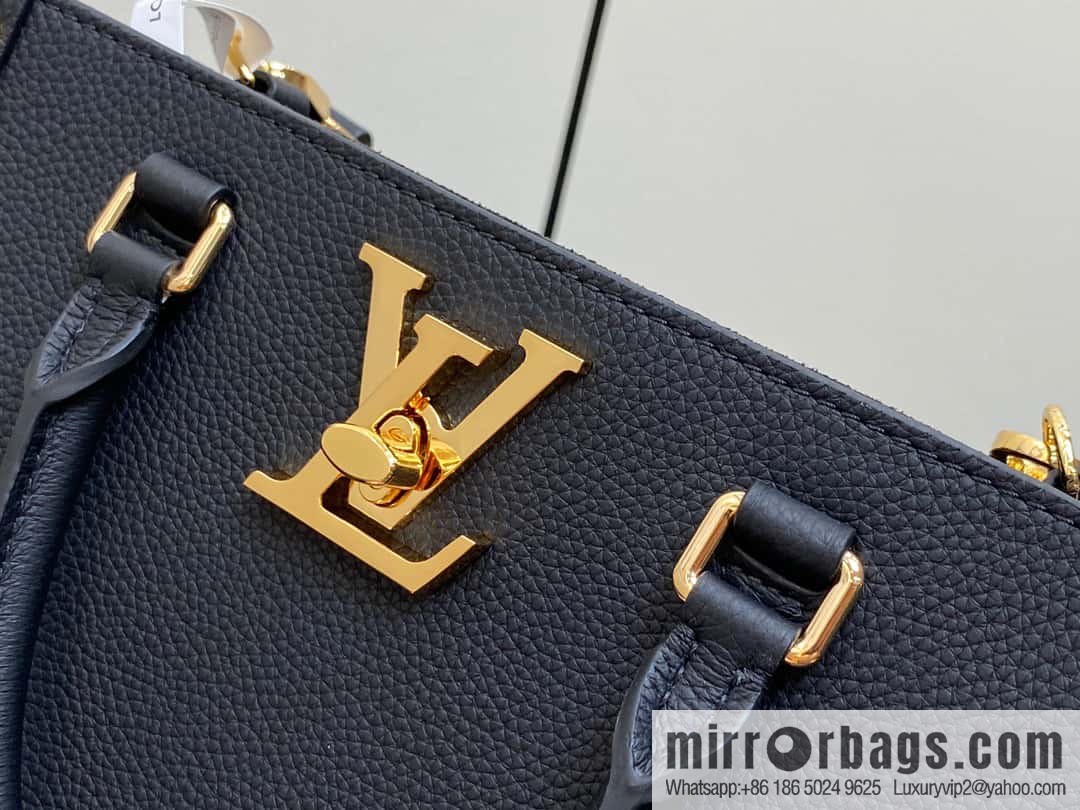 [Boutique‑grade] M22311 black full leather square bag series Lock & Go handbag M23637
