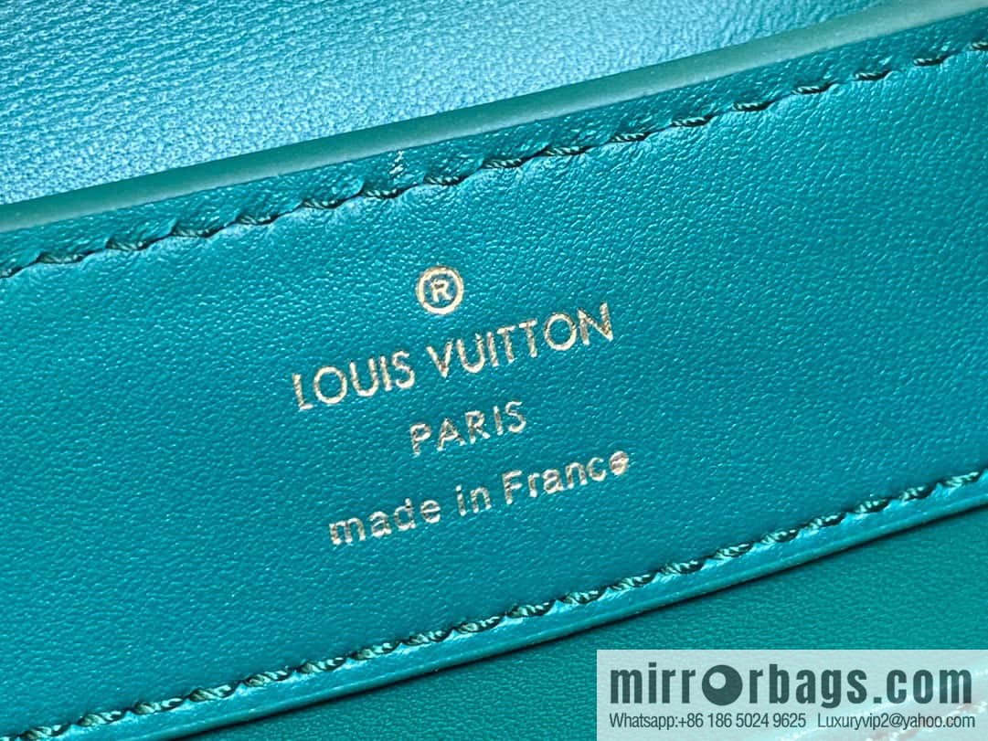 [Boutique‑grade] M48865 green, crocodile pattern full leather cap that English series Capucines mini handbag