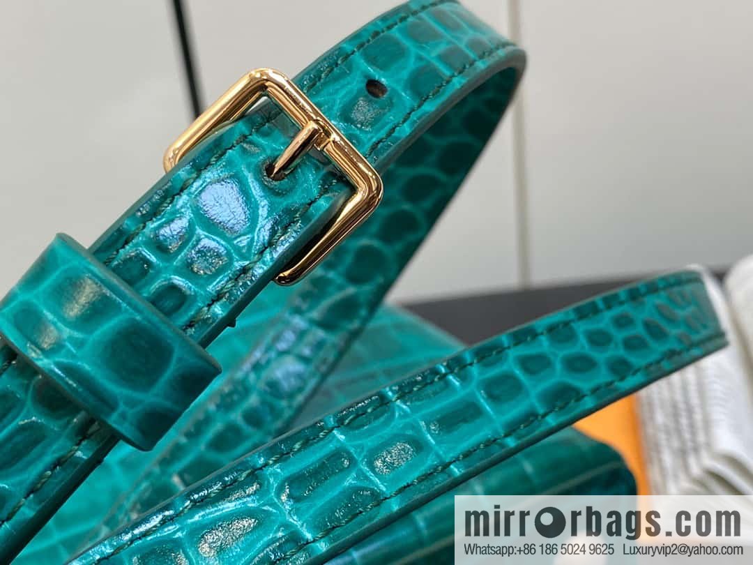 [Boutique‑grade] M48865 green, crocodile pattern full leather cap that English series Capucines mini handbag
