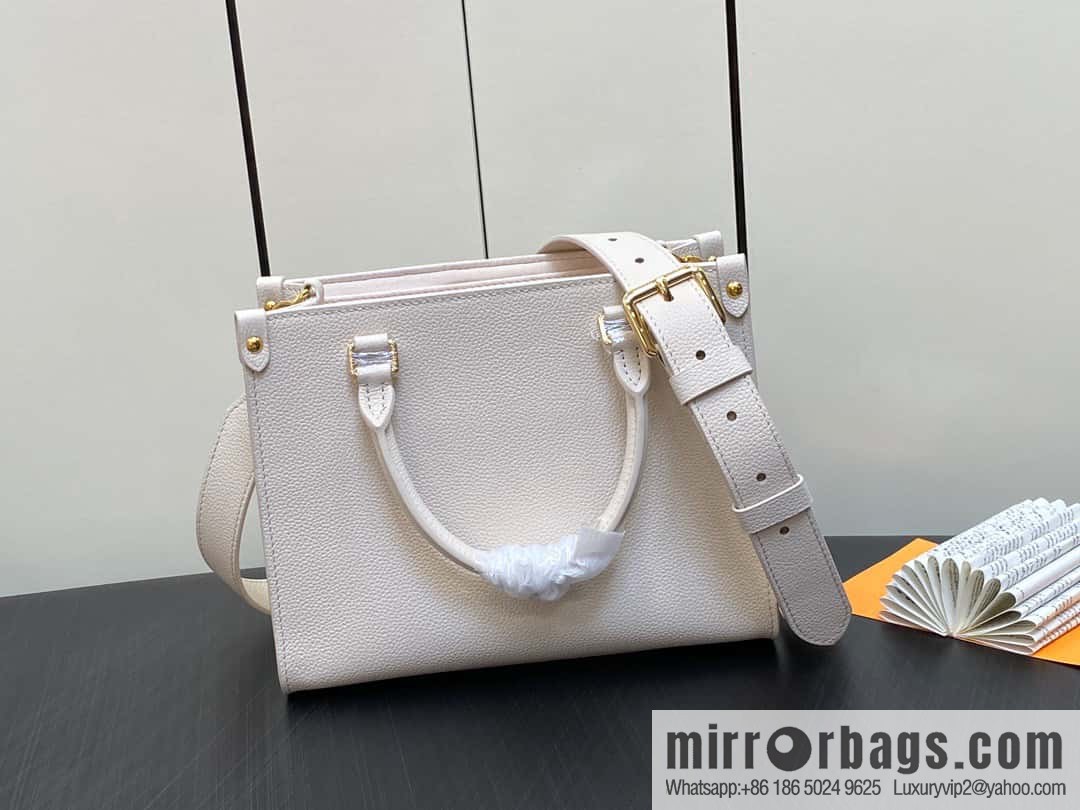 [Boutique‑grade] M23637 white, full leather square bag series Lock & Go handbag M22311