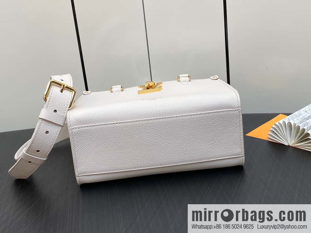 [Boutique‑grade] M23637 white, full leather square bag series Lock & Go handbag M22311