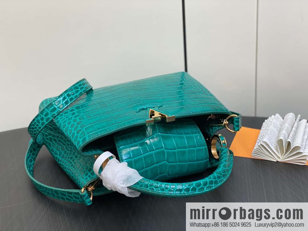 [Boutique‑grade] M48865 green, crocodile pattern full leather cap that English series Capucines BB handbag