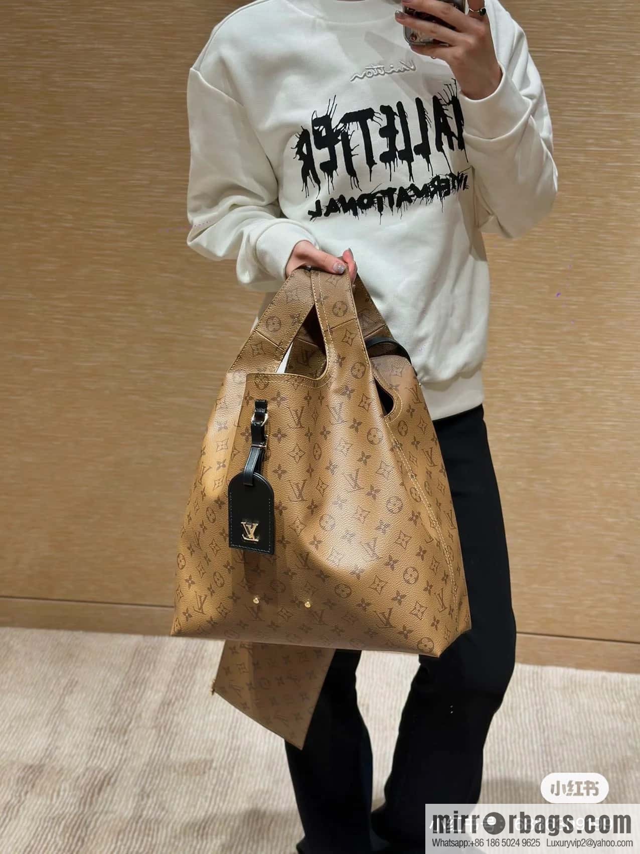 [Premium‑quality] M46821 yellow flower shopping bag series, autumn and winter new ATLANTIS large handbag