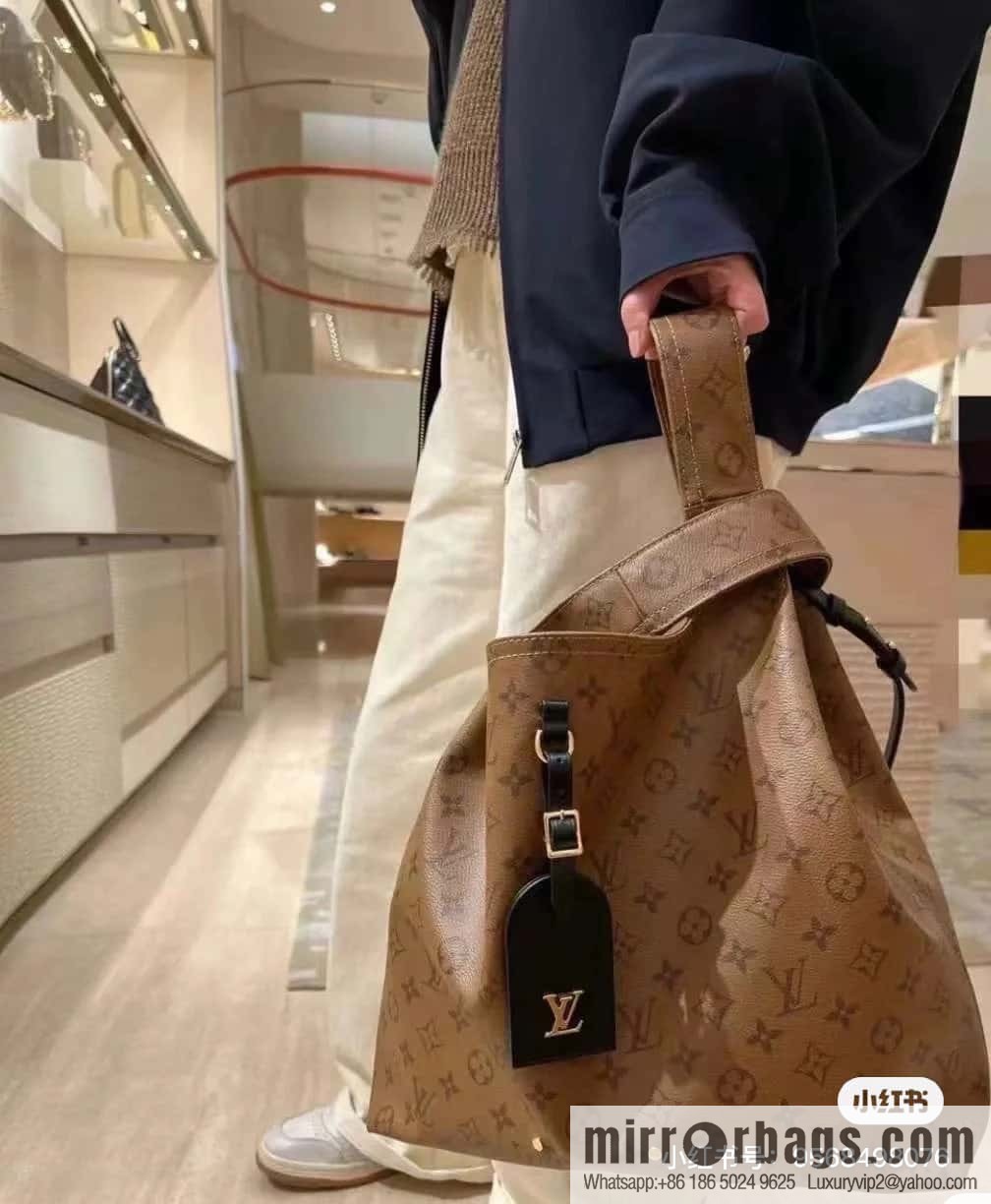 [Premium‑quality] M46821 yellow flower shopping bag series, autumn and winter new ATLANTIS large handbag