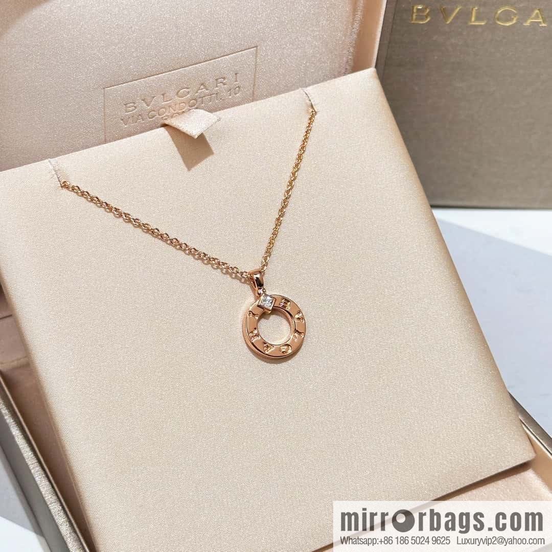 ☀BVLGARI White Diamond Round Cake Necklace  ☀️