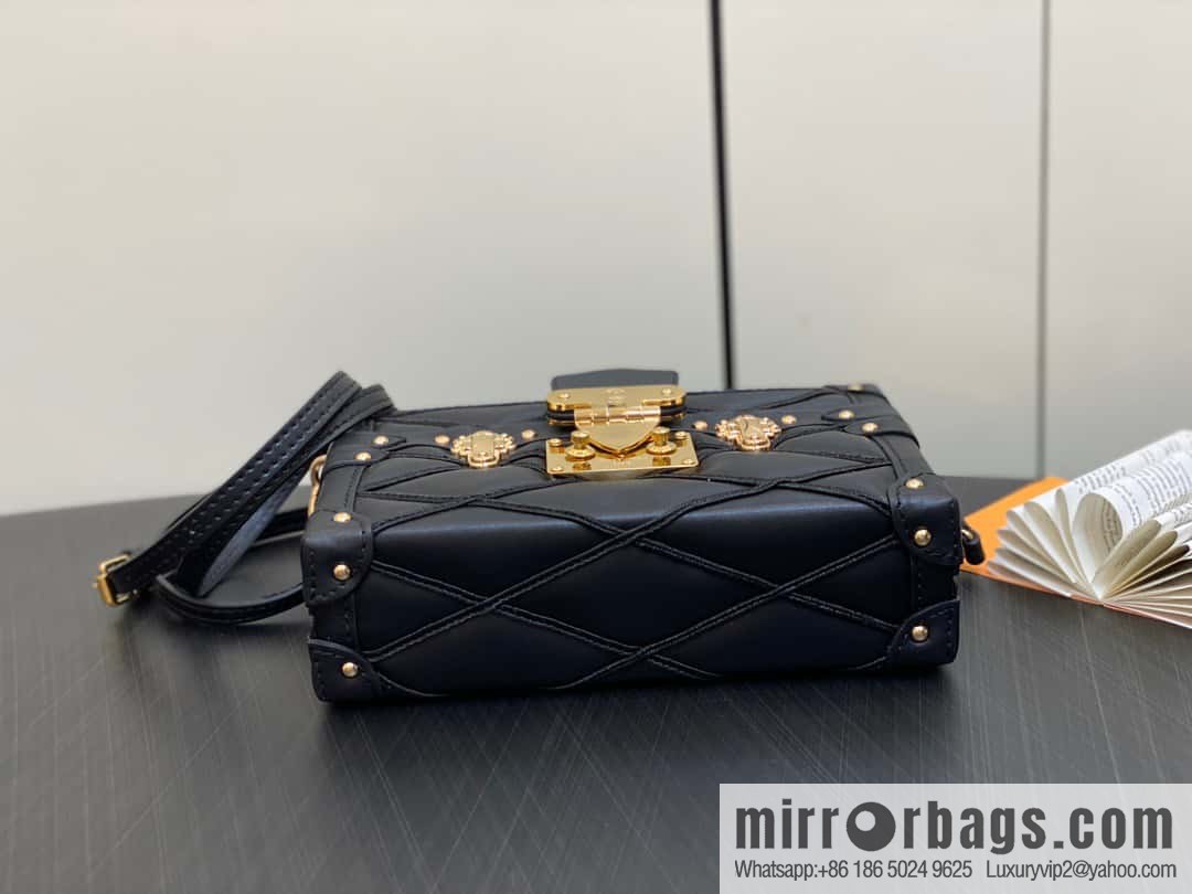 [Boutique‑grade] M23815 black diamond, box bag, box series Petite Malle box handbag