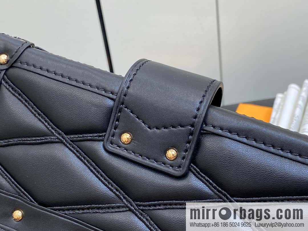[Boutique‑grade] M23815 black diamond, box bag, box series Petite Malle box handbag