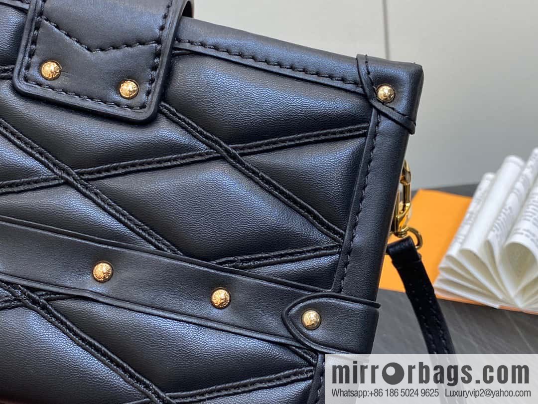 [Boutique‑grade] M23815 black diamond, box bag, box series Petite Malle box handbag