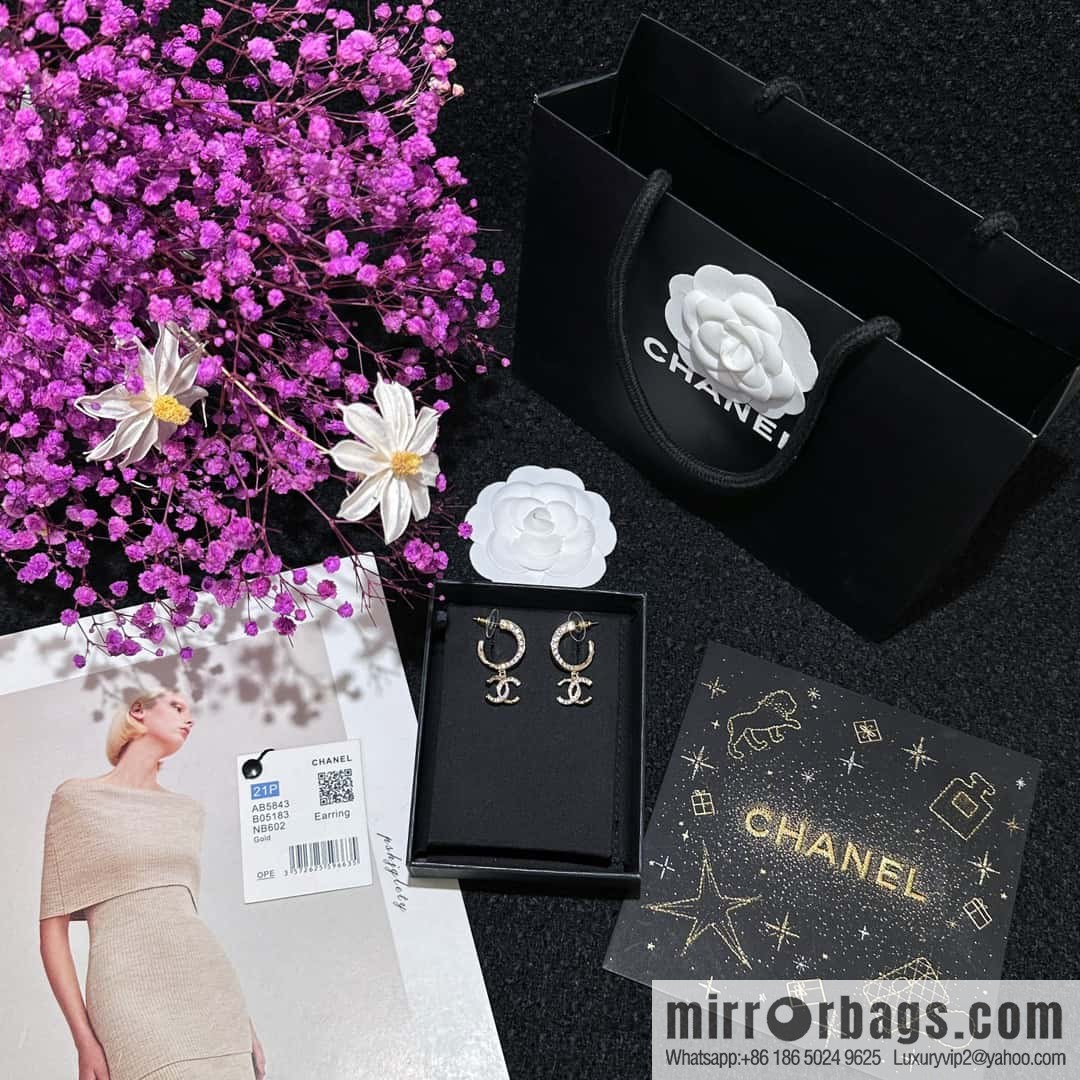 ❗️New ❗️☀️ new ☑️ chanel c2 double c half diamond stud earrings ☀️