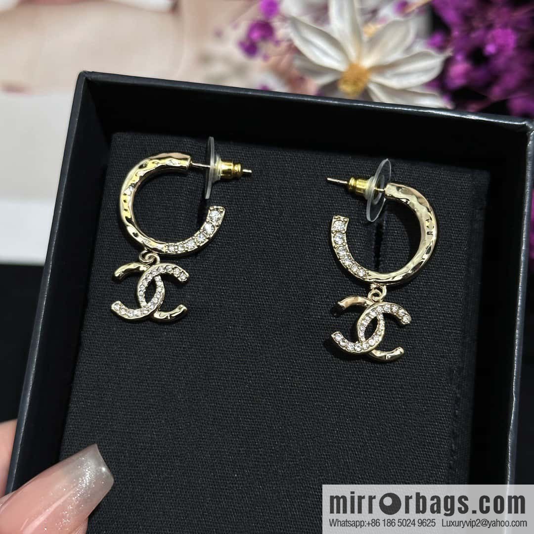 ❗️New ❗️☀️ new ☑️ chanel c2 double c half diamond stud earrings ☀️
