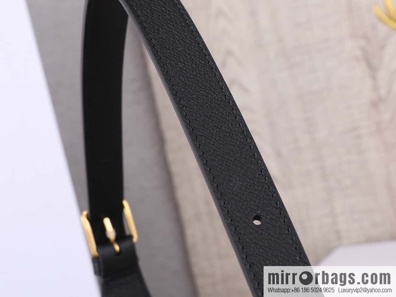 [Premium quality, all-steel hardware] CELINE HELOISE handbag, new, calfskin HÉLOSE armpit bag, ID: 114713