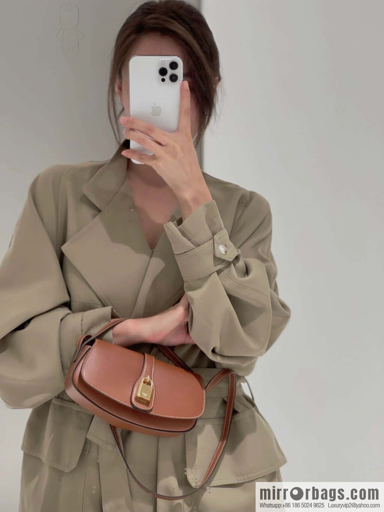 [Premium quality, all-steel hardware 】 𝗖𝗘𝗟𝗜𝗡𝗘 | 𝗧𝗔𝗕𝗢𝗨 𝗖𝗟𝗨𝗧𝗖𝗛 𝗕𝗮𝗴 padlock full leather bag, model: 101593/full leather model