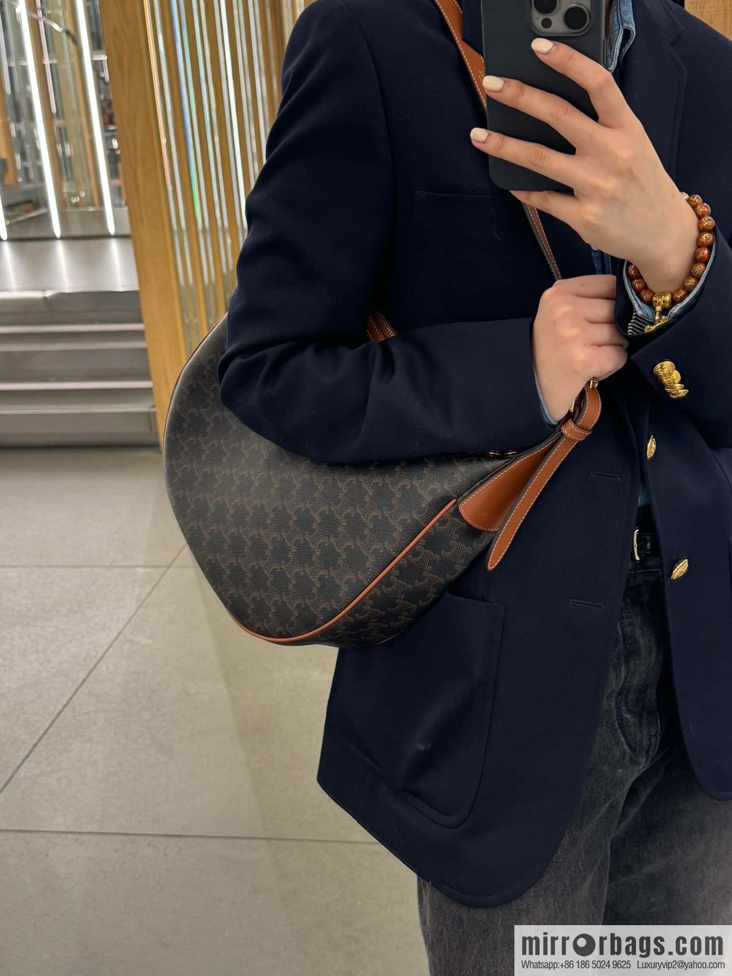 [Premium quality, all-steel hardware] CELINE HELOISE handbag, new, calfskin HÉLOSE armpit bag, ID: 114713