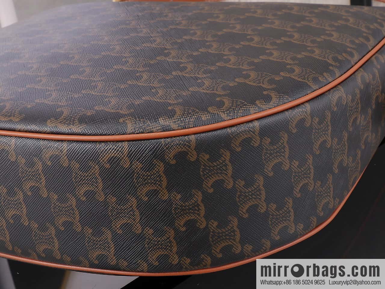 [Premium quality, all-steel hardware] CELINE HELOISE handbag, new, calfskin HÉLOSE armpit bag, ID: 114713