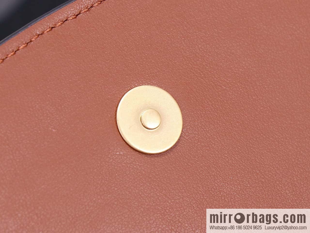 [Premium quality, all-steel hardware 】 𝗖𝗘𝗟𝗜𝗡𝗘 | 𝗧𝗔𝗕𝗢𝗨 𝗖𝗟𝗨𝗧𝗖𝗛 𝗕𝗮𝗴 padlock full leather bag, model: 101593/full leather model