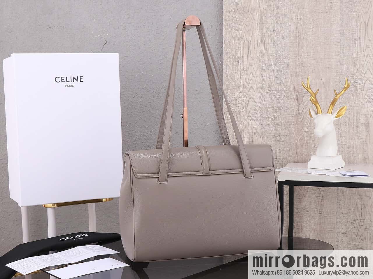 [Premium quality, all-steel hardware] CELINE Soft 16 large, plain beef leather (fabric) soft handbag, number: 194043CR4.04LU