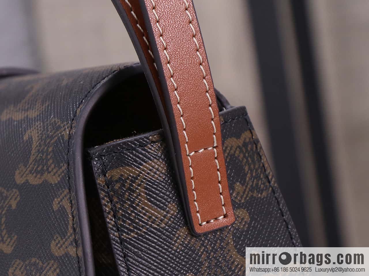 [Premium quality, all-steel hardware 】 𝗖𝗘𝗟𝗜𝗡𝗘 | 𝗧𝗔𝗕𝗢𝗨 𝗖𝗟𝗨𝗧𝗖𝗛 𝗕𝗮𝗴 padlock bag, model: 101593