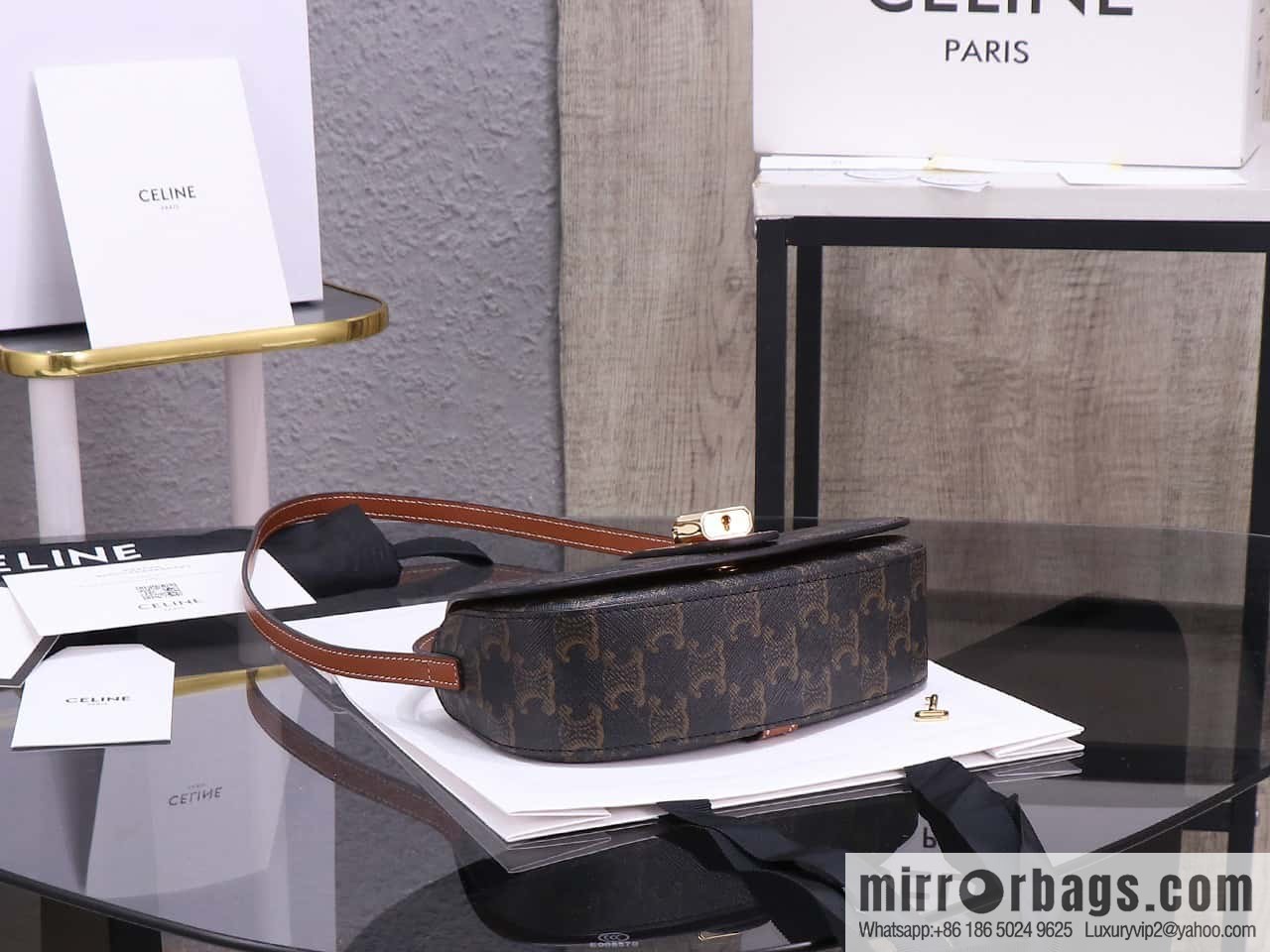 [Premium quality, all-steel hardware 】 𝗖𝗘𝗟𝗜𝗡𝗘 | 𝗧𝗔𝗕𝗢𝗨 𝗖𝗟𝗨𝗧𝗖𝗛 𝗕𝗮𝗴 padlock bag, model: 101593