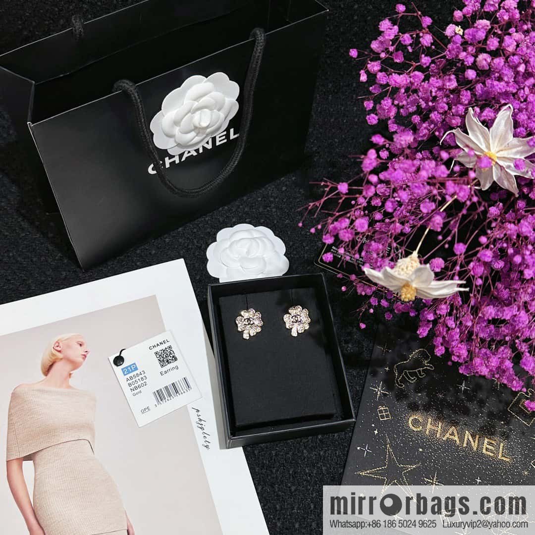 ❗️New ❗️☀️ new ☑️ chanel c1 double c four-leaf clover stud earrings ☀️