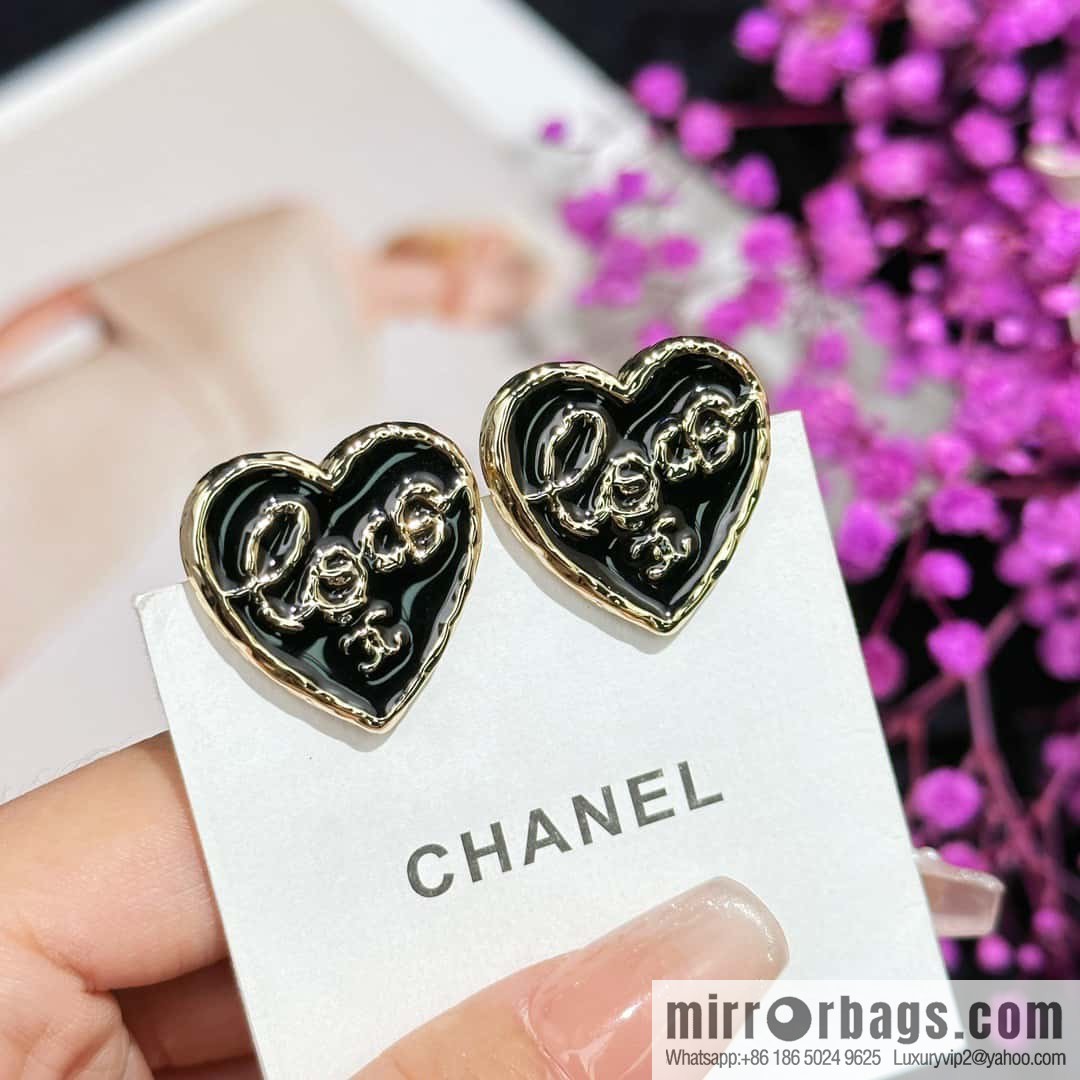 ❗️New ❗️☀️ new ☑️ chanel c1 double c peach heart love stud earrings ☀️