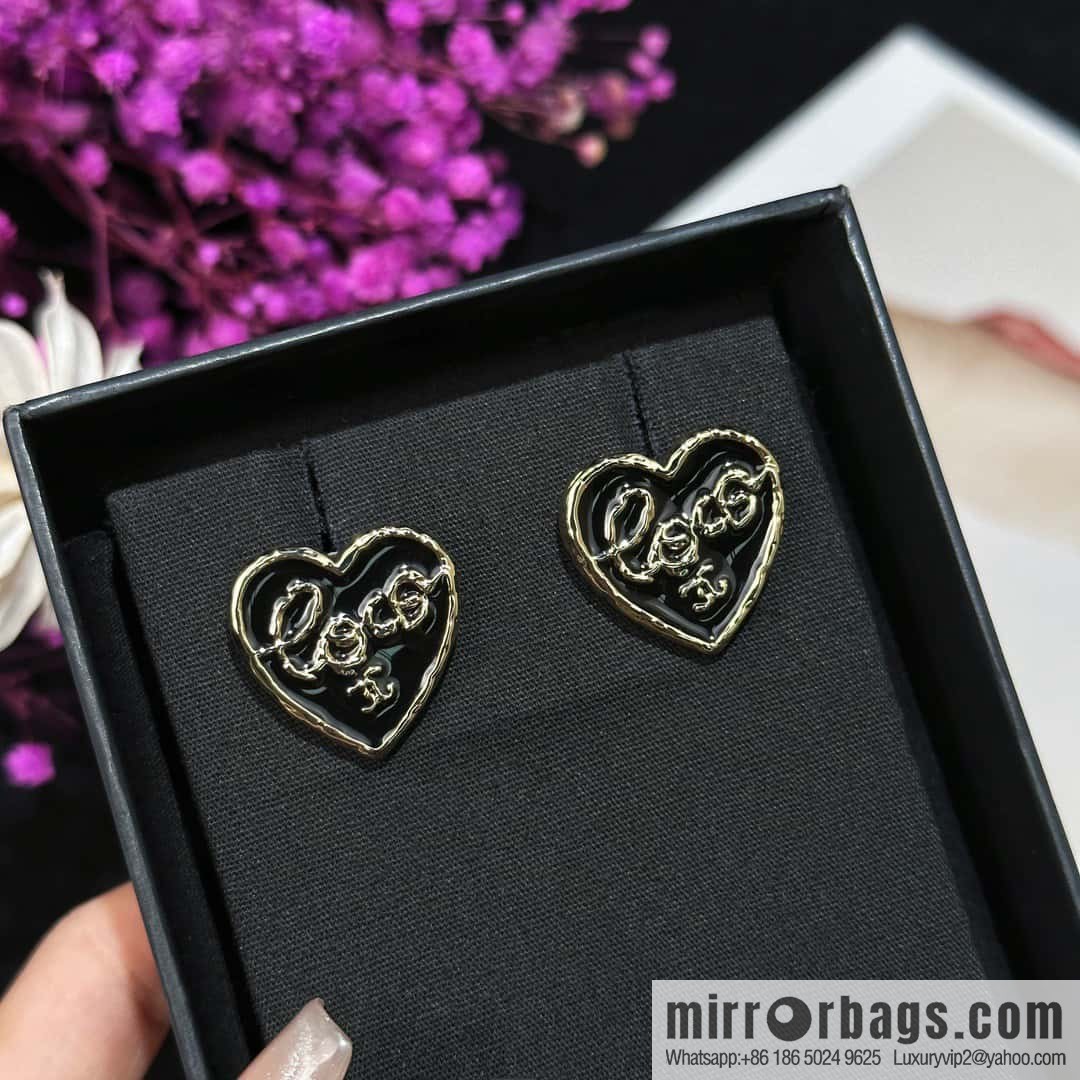 ❗️New ❗️☀️ new ☑️ chanel c1 double c peach heart love stud earrings ☀️