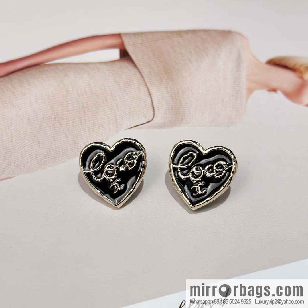 ❗️New ❗️☀️ new ☑️ chanel c1 double c peach heart love stud earrings ☀️