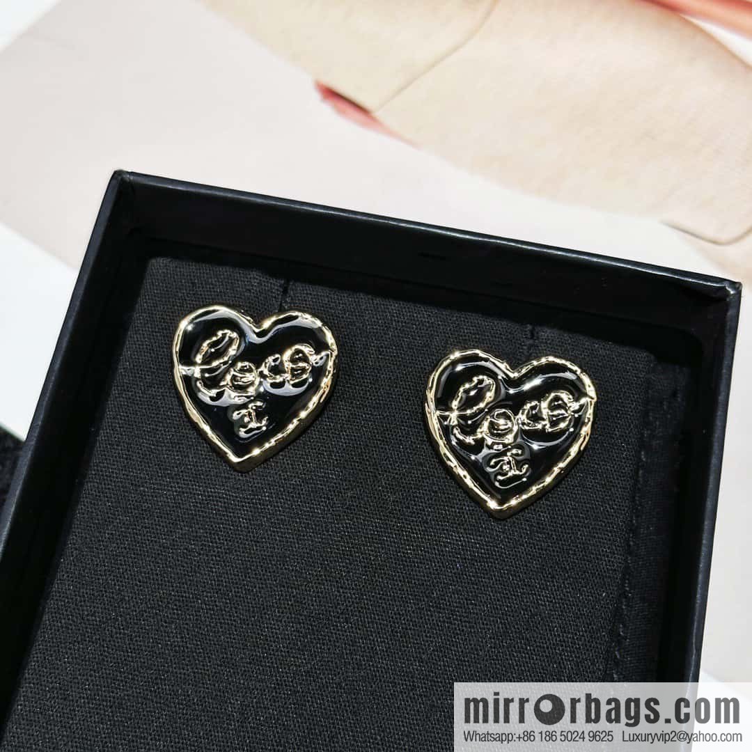 ❗️New ❗️☀️ new ☑️ chanel c1 double c peach heart love stud earrings ☀️