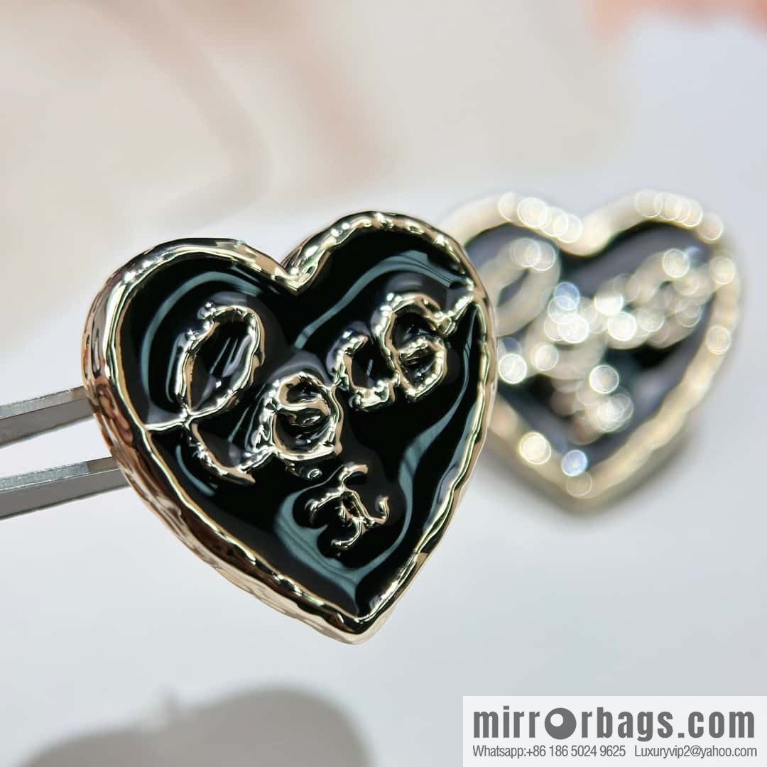 ❗️New ❗️☀️ new ☑️ chanel c1 double c peach heart love stud earrings ☀️