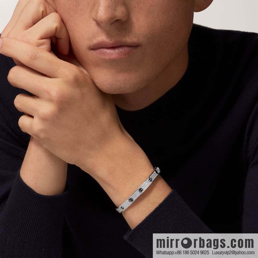 ☀️Cartier Classic Love Series Black Nail Gypsy Bracelet☀️