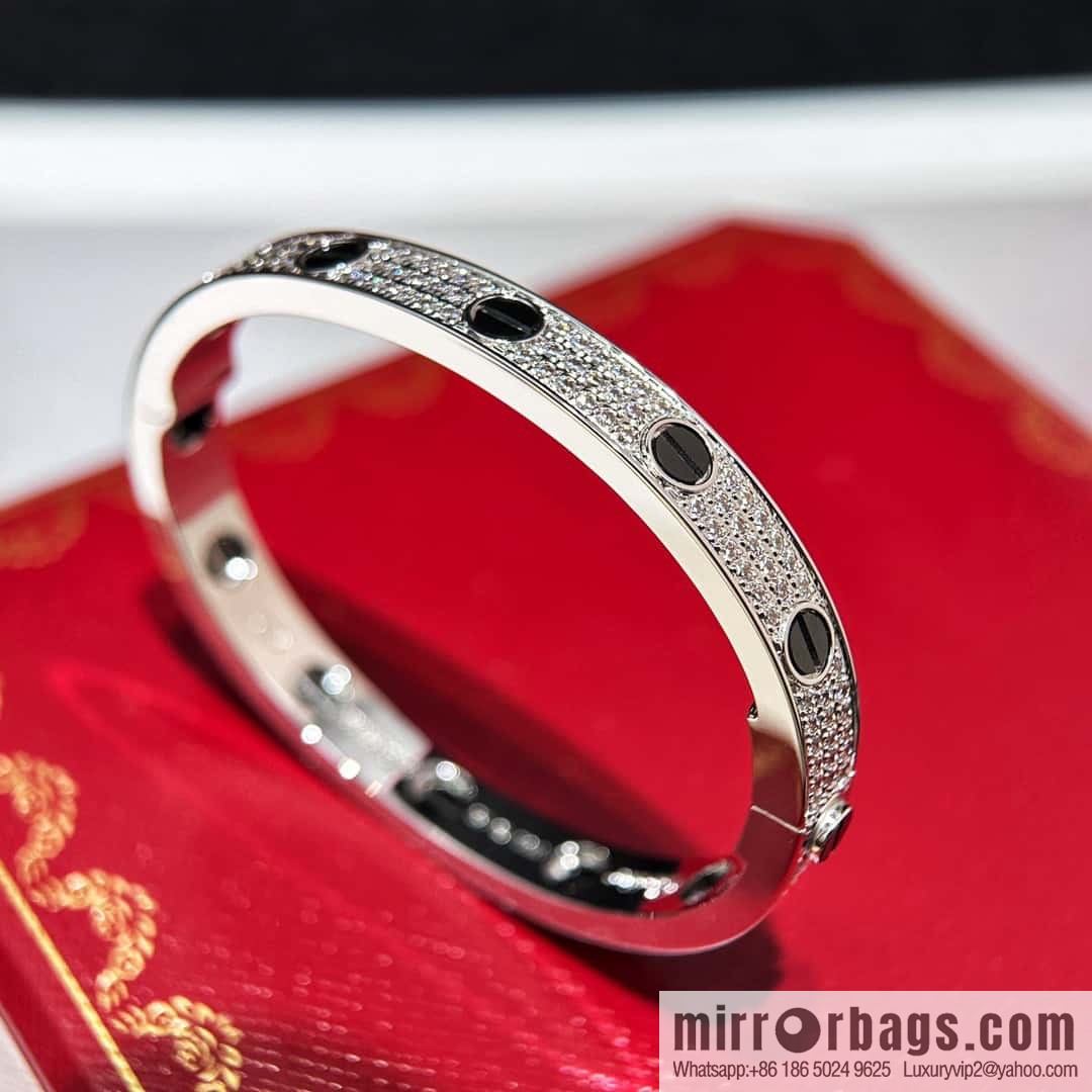 ☀️Cartier Classic Love Series Black Nail Gypsy Bracelet☀️