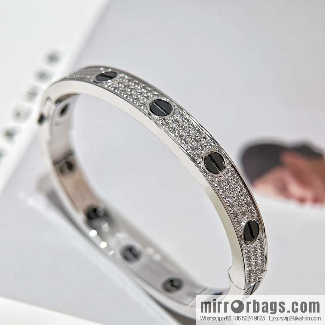☀️Cartier Classic Love Series Black Nail Gypsy Bracelet☀️