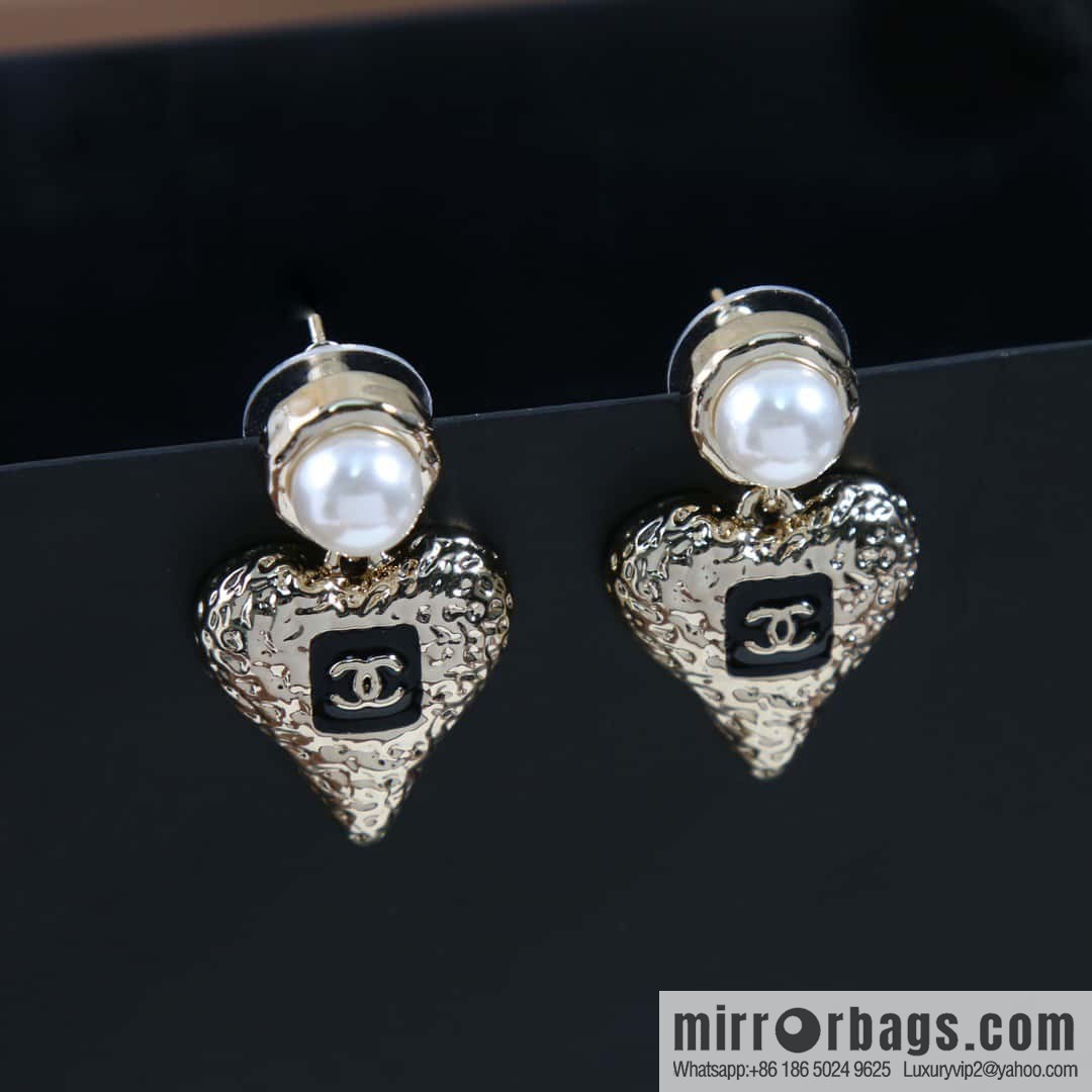 ☀️New ☑️ chanel c2 double c peach heart love earrings earrings ☀️