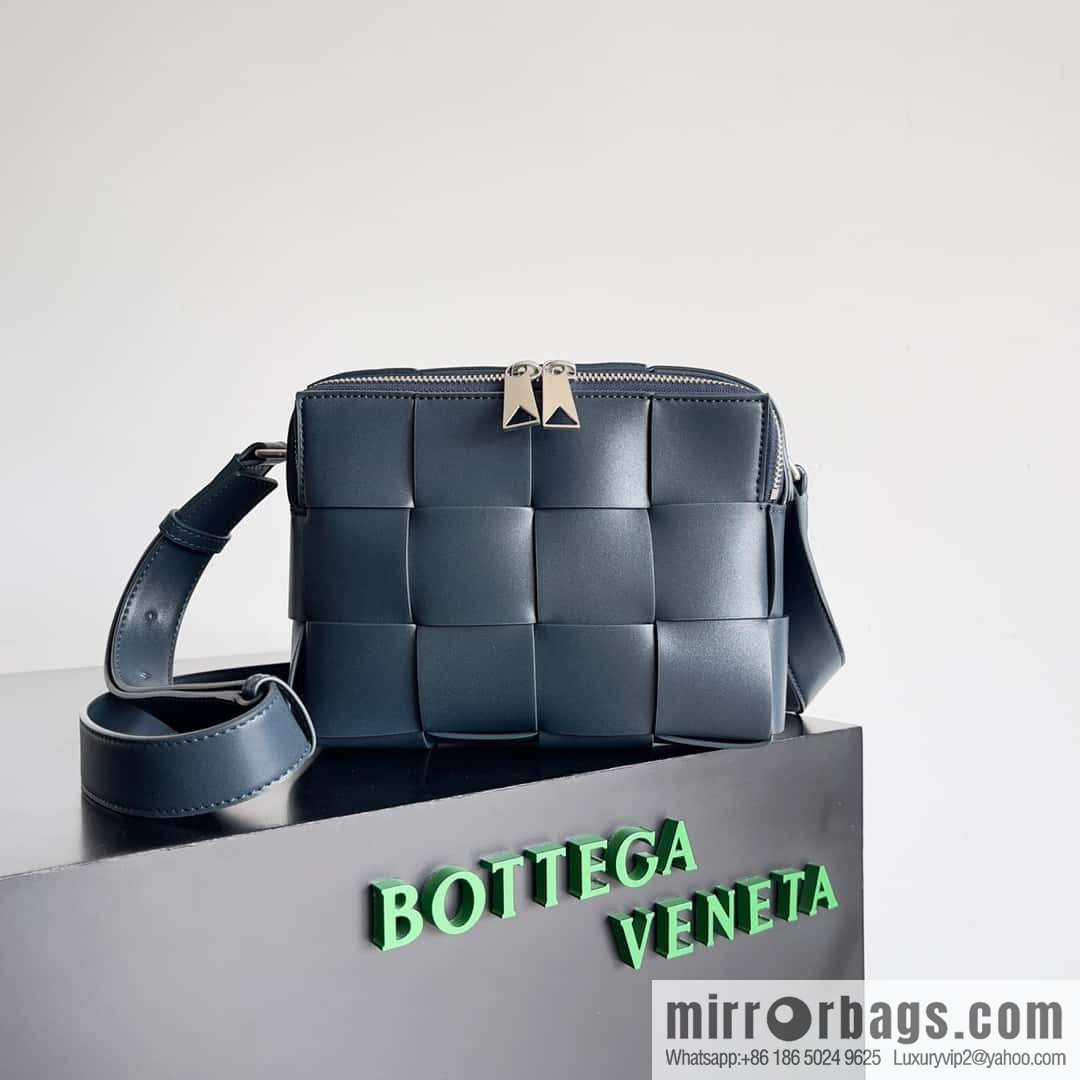 BV Men's Camera Bag BV Men's 2023 SS Pre Spring New Camera, Model Number: 730027 Dark Blue