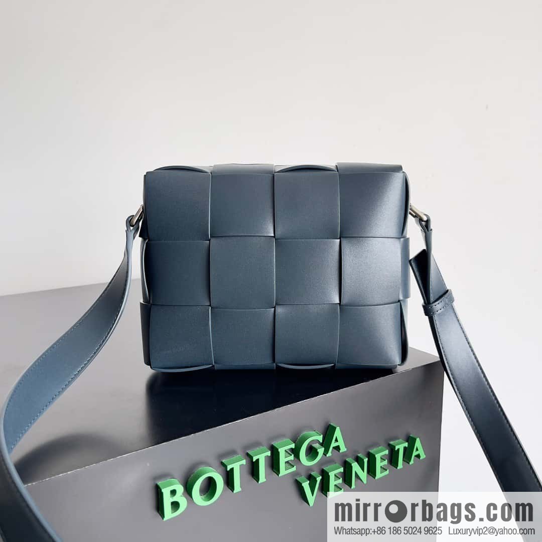 BV Men's Camera Bag BV Men's 2023 SS Pre Spring New Camera, Model Number: 730027 Dark Blue