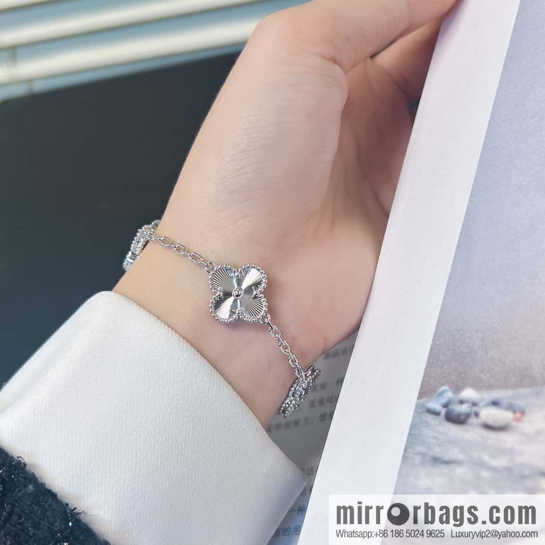 ❗️CNC version ❗️ ☀️ Van Cleef & Arpels silver engraved laser four-leaf clover five-flower bracelet ☀️ (copy)