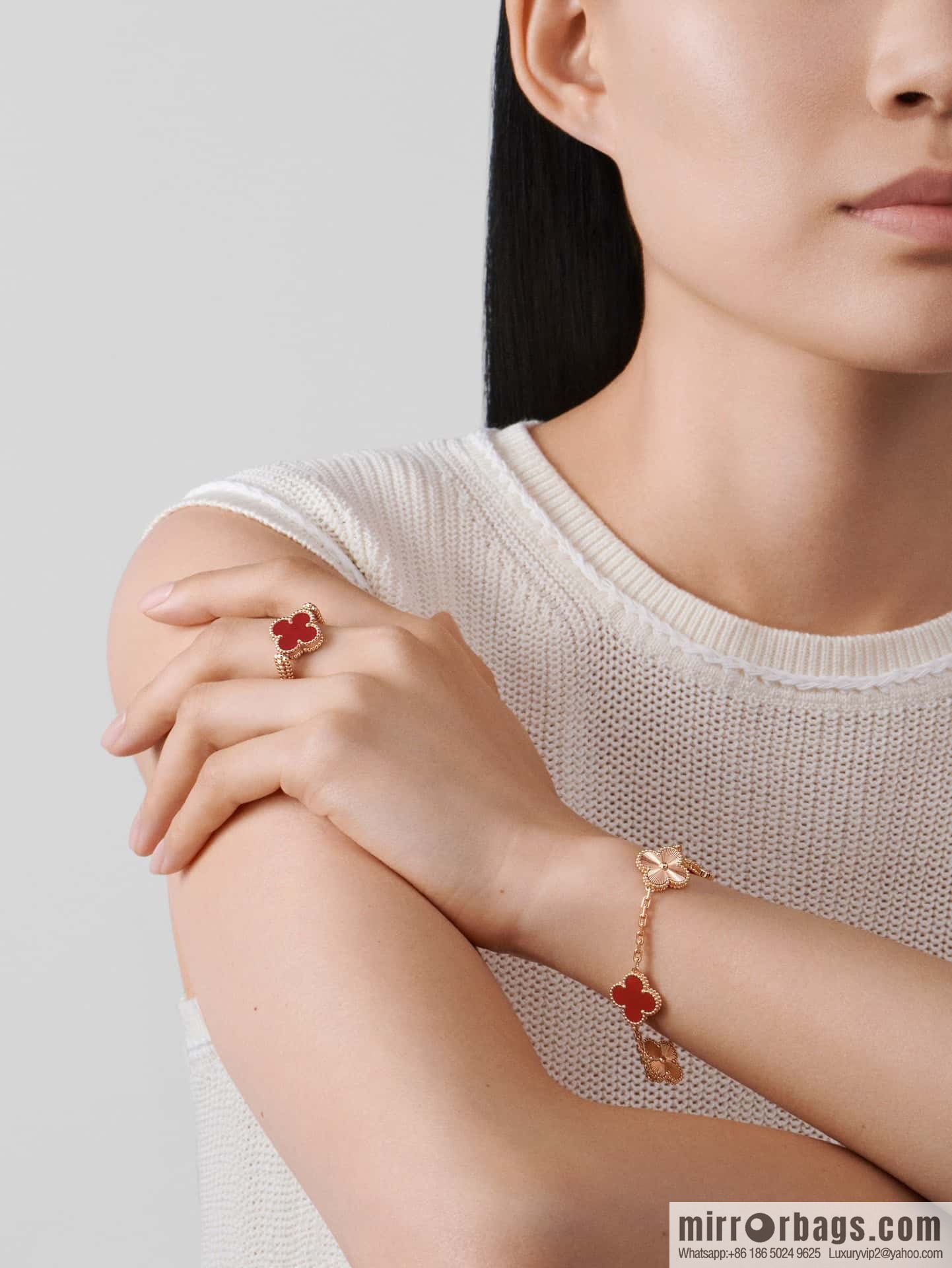 ❗️CNC version ❗️ ☀️ Van Cleef & Arpels engraved laser agate four-leaf clover five-flower bracelet ☀️ (copy) (copy)