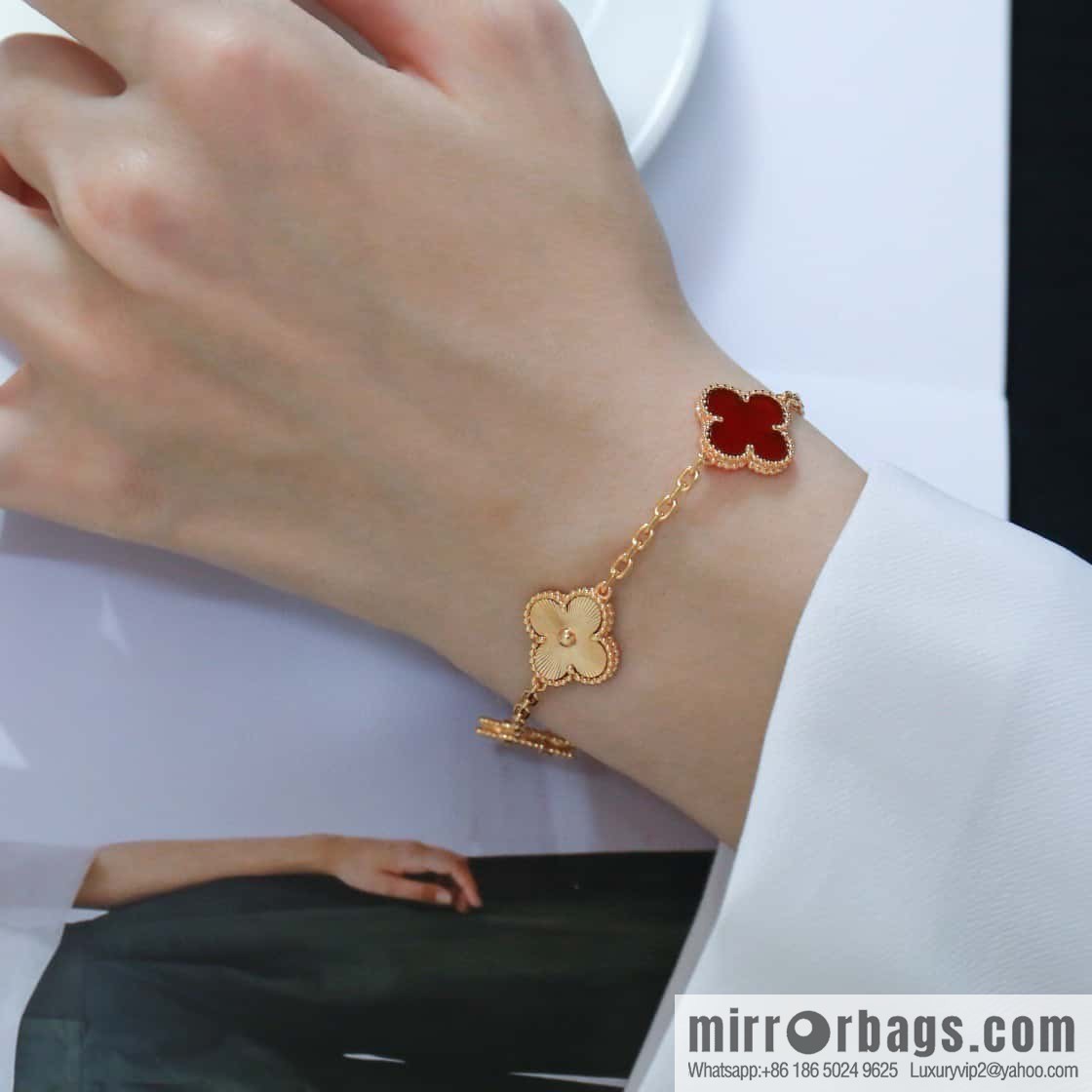 ❗️CNC version ❗️ ☀️ Van Cleef & Arpels engraved laser agate four-leaf clover five-flower bracelet ☀️ (copy) (copy)