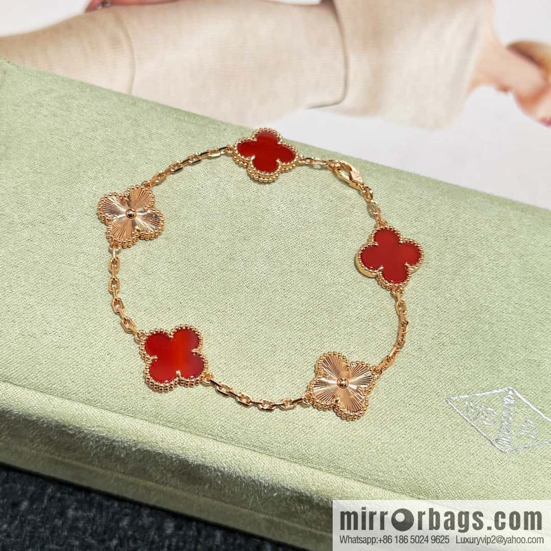 ❗️CNC version ❗️ ☀️ Van Cleef & Arpels engraved laser agate four-leaf clover five-flower bracelet ☀️ (copy) (copy)