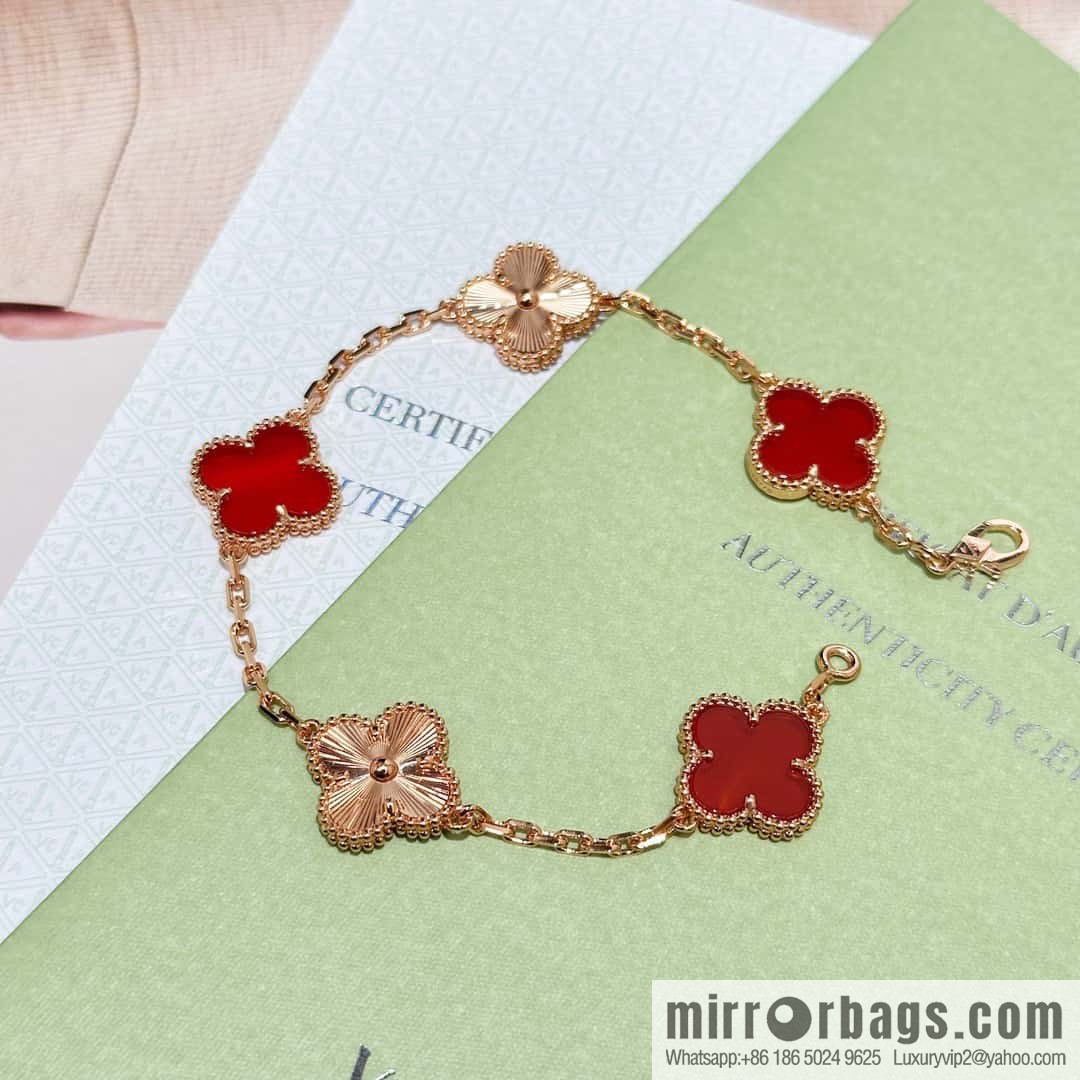 ❗️CNC version ❗️ ☀️ Van Cleef & Arpels engraved laser agate four-leaf clover five-flower bracelet ☀️ (copy) (copy)