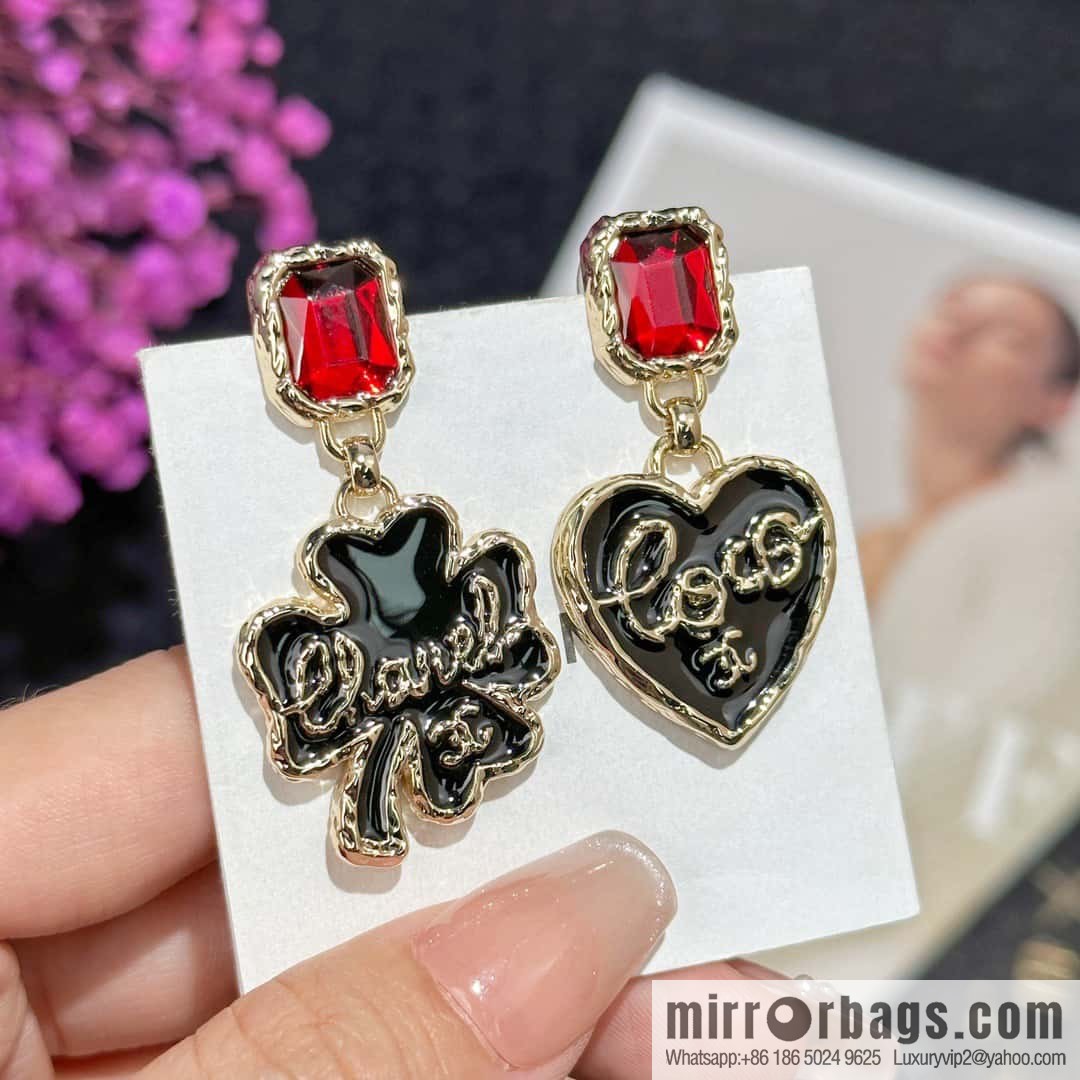 ❗️New ❗️☀️ New ☑️ Chanel c2 double c black oil drop four-leaf clover peach heart love stud earrings ☀️