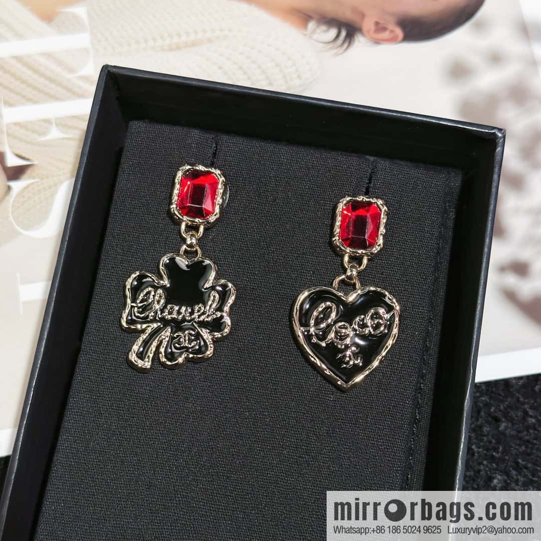 ❗️New ❗️☀️ New ☑️ Chanel c2 double c black oil drop four-leaf clover peach heart love stud earrings ☀️
