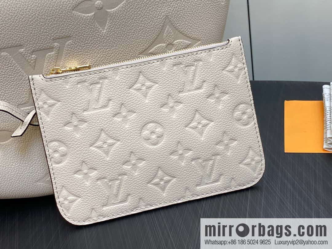 [Boutique‑grade] M46725 meters white full leather, moon bag series, this Loop Hobo handbag.