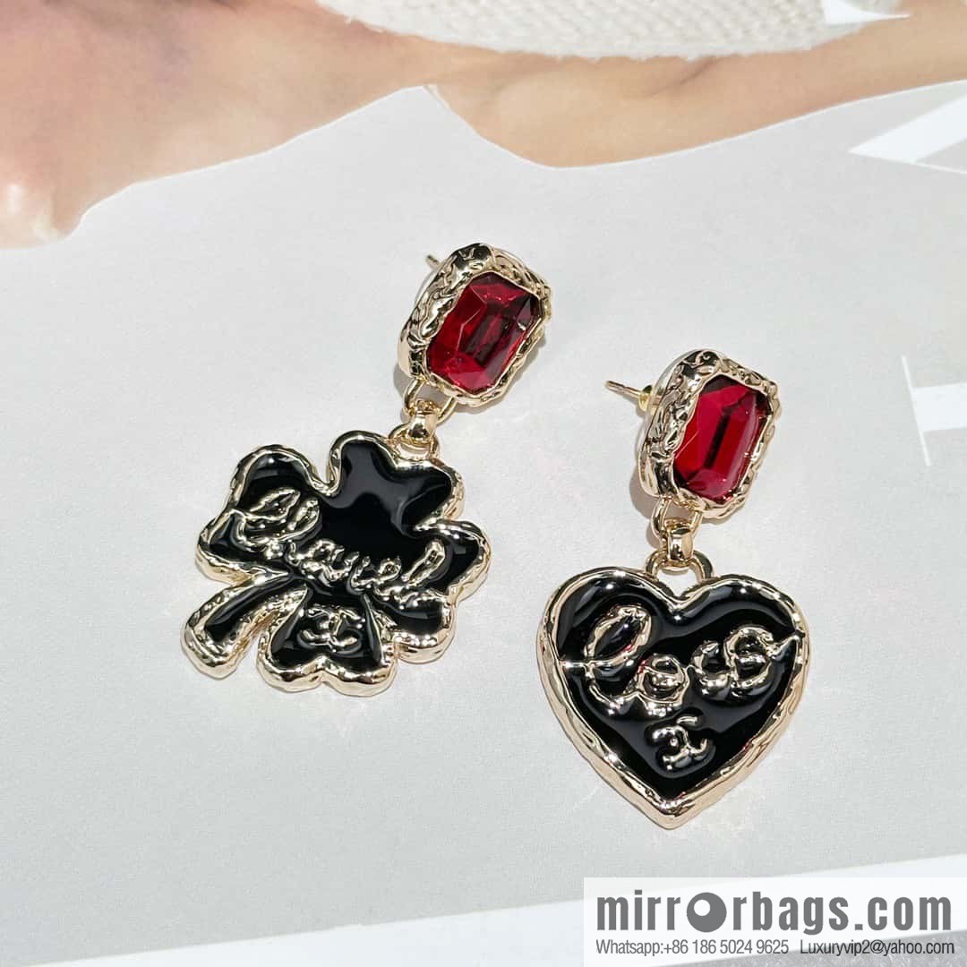 ❗️New ❗️☀️ New ☑️ Chanel c2 double c black oil drop four-leaf clover peach heart love stud earrings ☀️