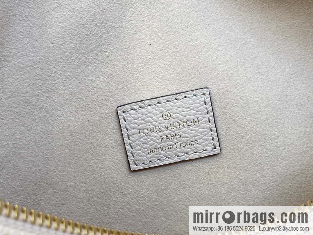 [Boutique‑grade] M46725 meters white full leather, moon bag series, this Loop Hobo handbag.