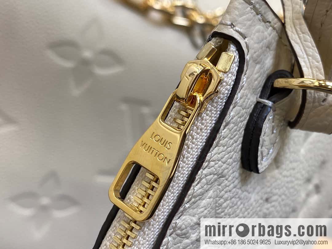 [Boutique‑grade] M46725 meters white full leather, moon bag series, this Loop Hobo handbag.