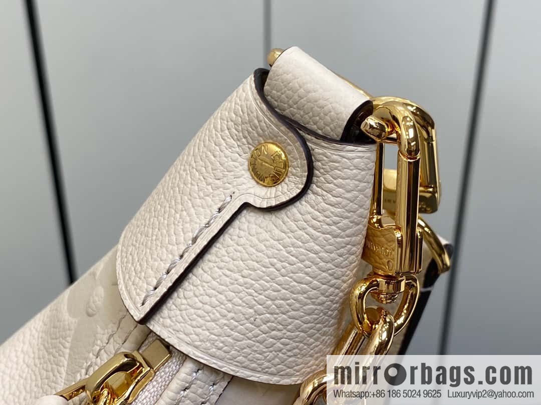[Boutique‑grade] M46725 meters white full leather, moon bag series, this Loop Hobo handbag.