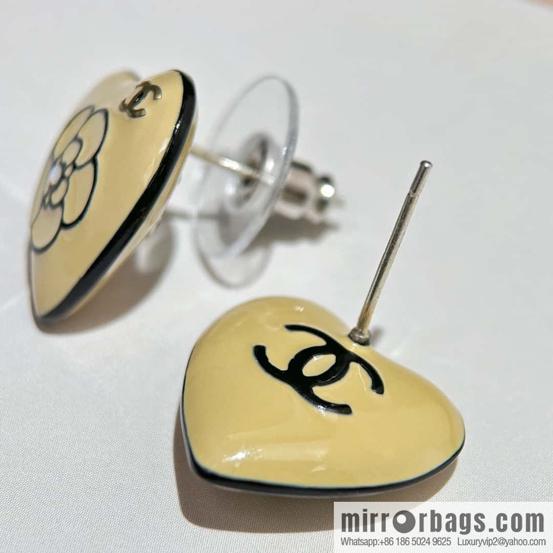 ❗️New ❗️ ☀️ new ☑️ chanel c1 double c camellia peach heart love stud earrings ☀️